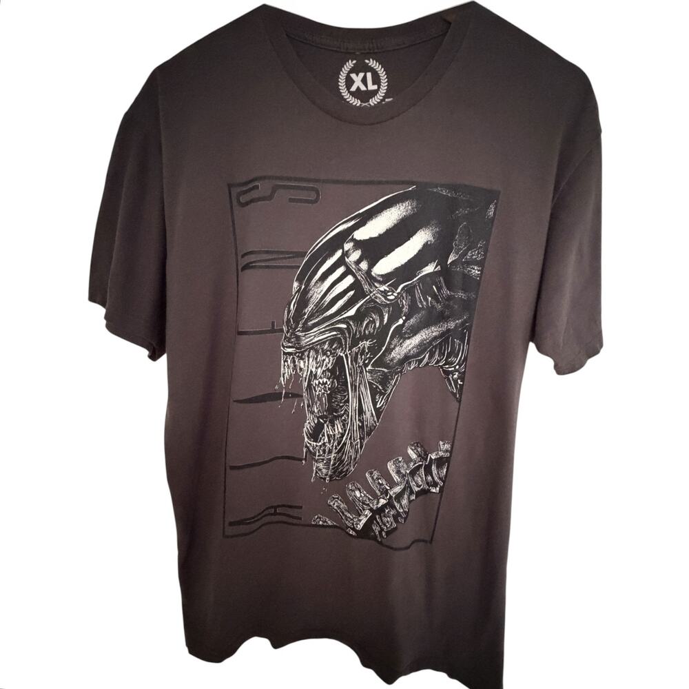 TeePublic T-Shirt Men's Extra Large Dark Gray Cotton Pre-Shrunk Graphic